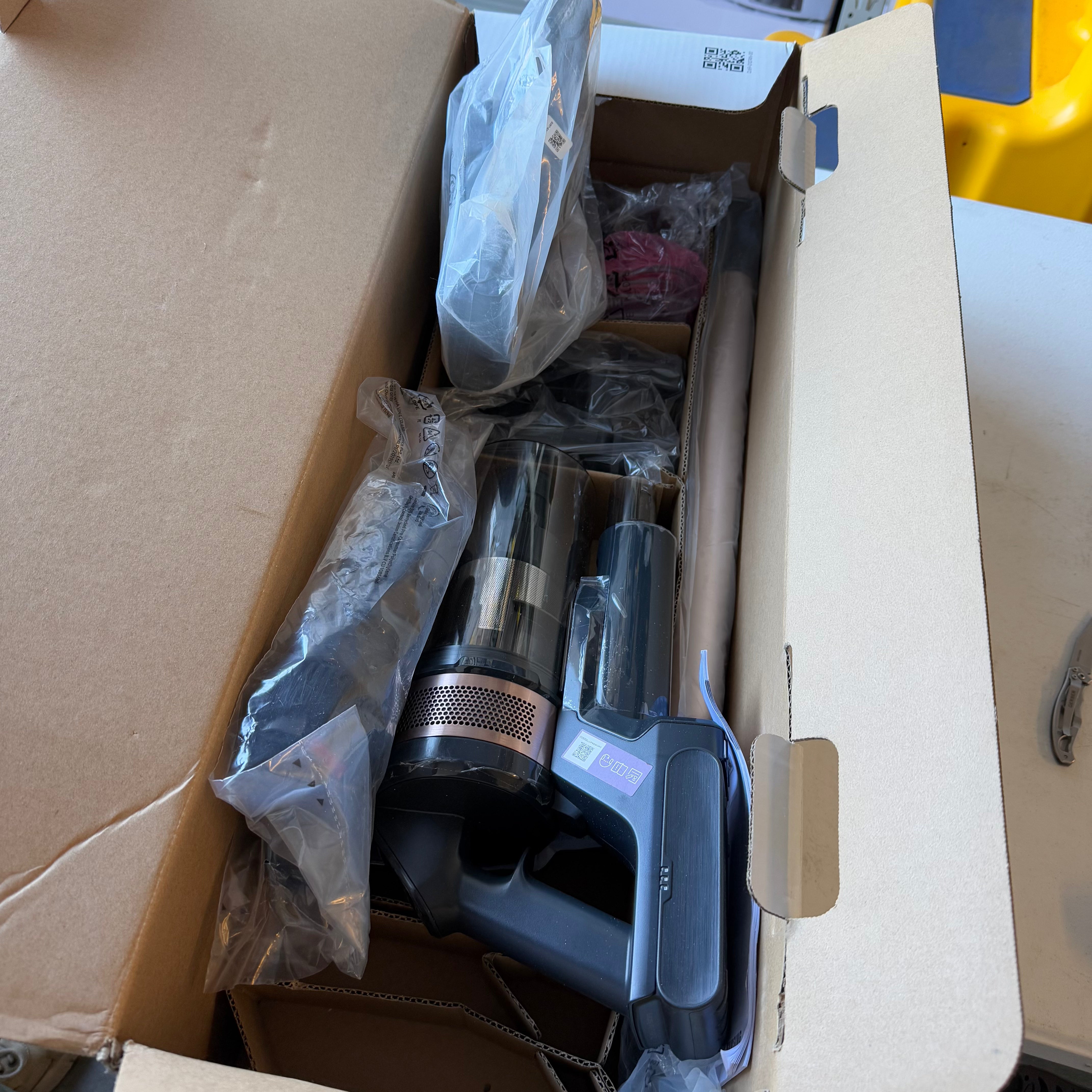 Samsung Jet 60 Pet (Open Box) Samsung Jet 60 Pet (Open Box)